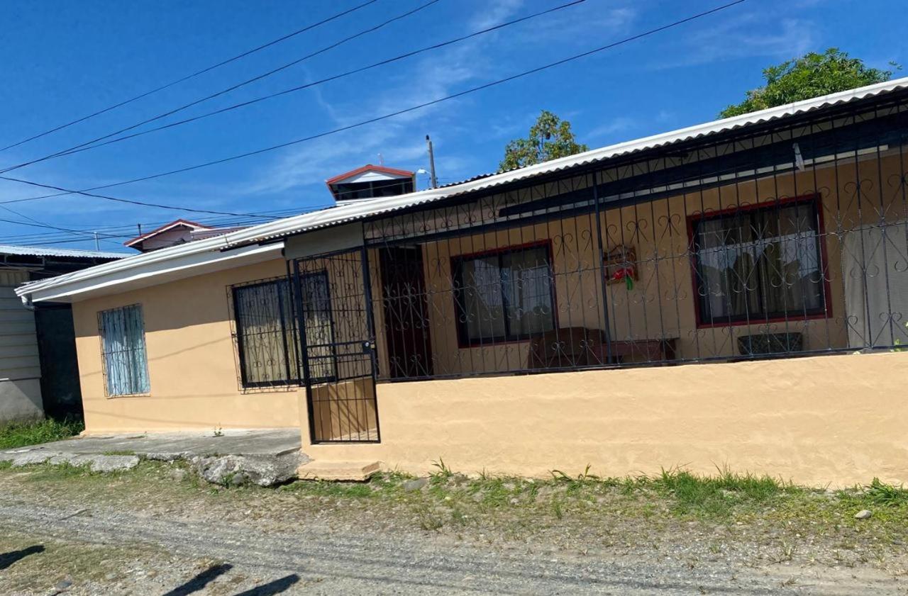 Hostel Casa Marina Πουέρτο Λιμόν Εξωτερικό φωτογραφία