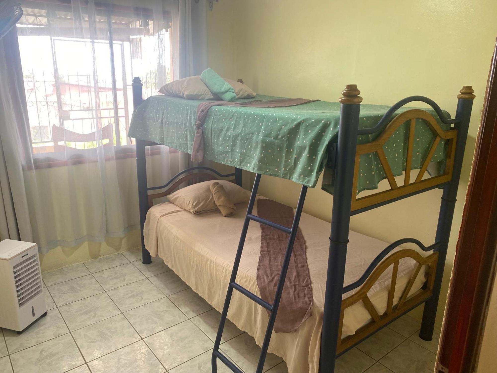 Hostel Casa Marina Πουέρτο Λιμόν Εξωτερικό φωτογραφία