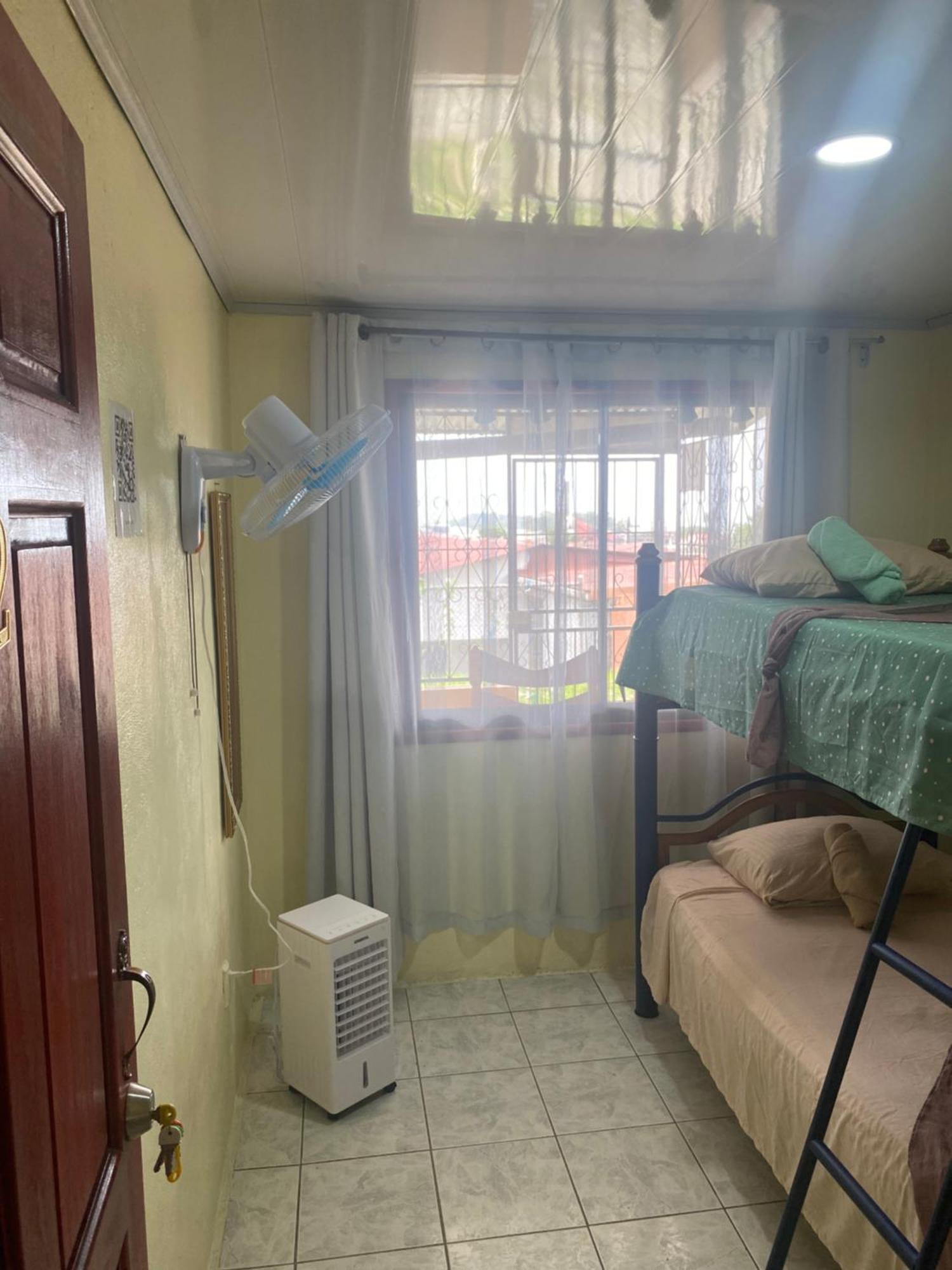 Hostel Casa Marina Πουέρτο Λιμόν Εξωτερικό φωτογραφία