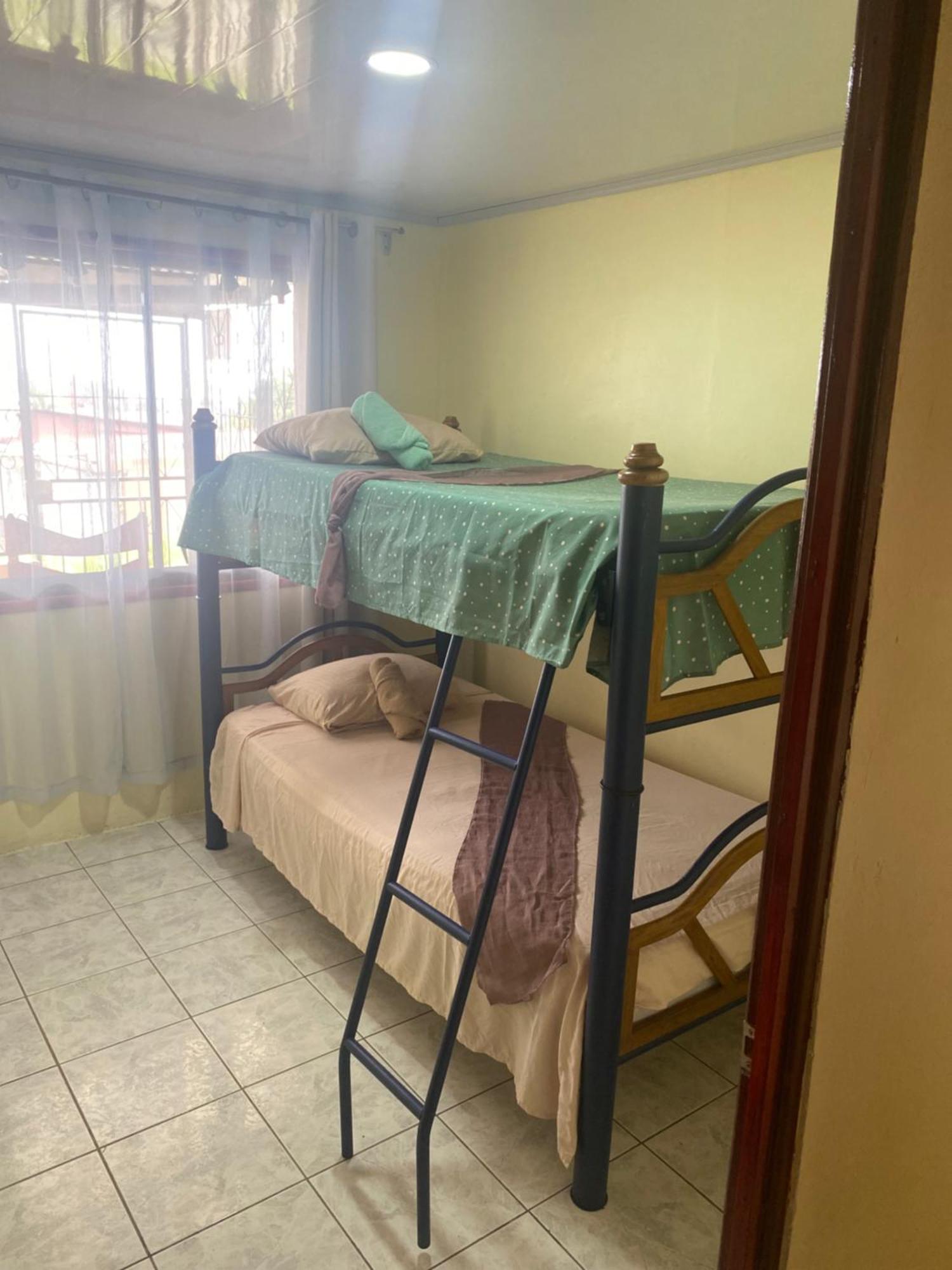 Hostel Casa Marina Πουέρτο Λιμόν Εξωτερικό φωτογραφία