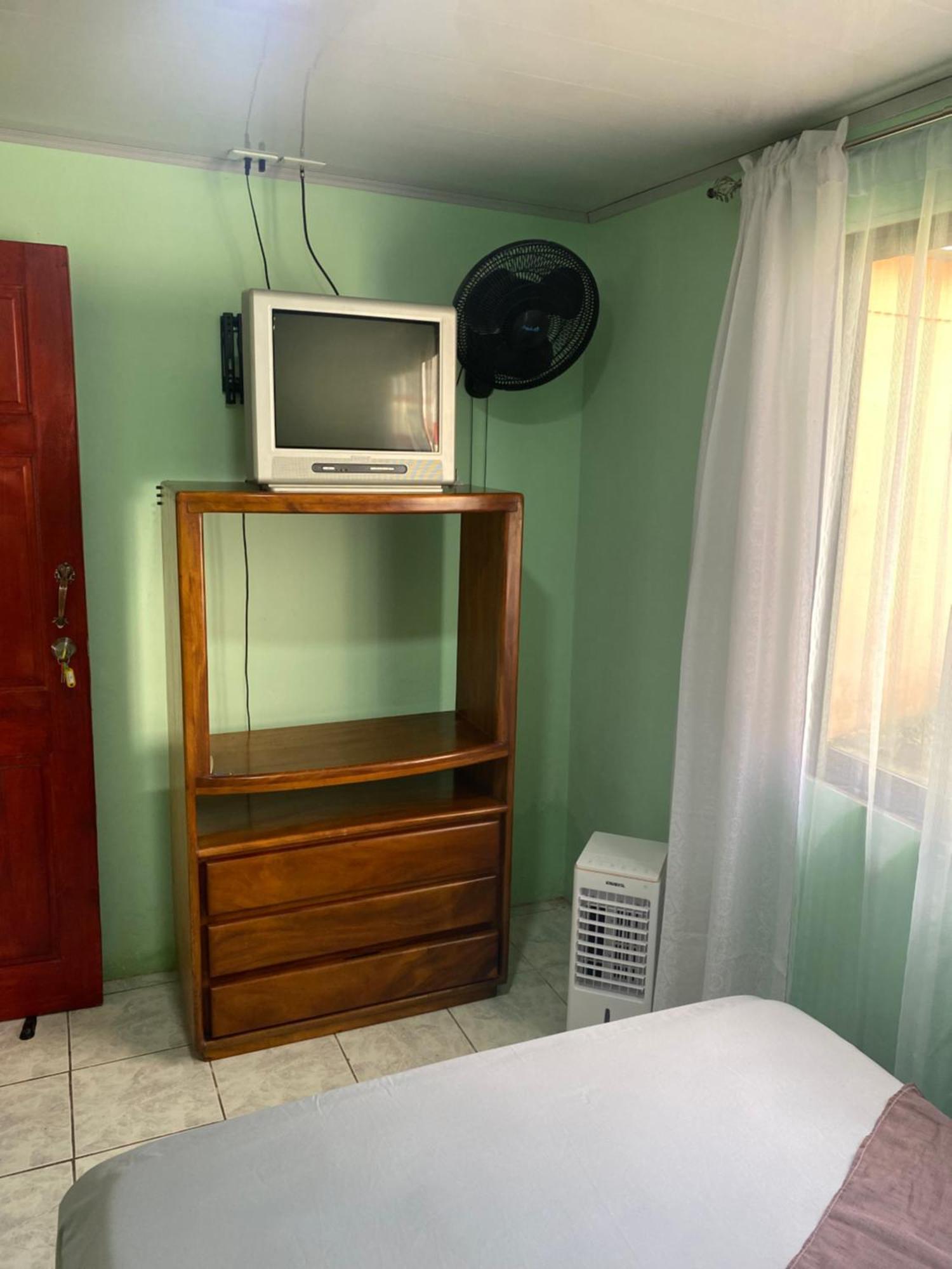Hostel Casa Marina Πουέρτο Λιμόν Εξωτερικό φωτογραφία